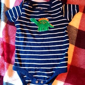 Baby clothes size 0 to 6 months